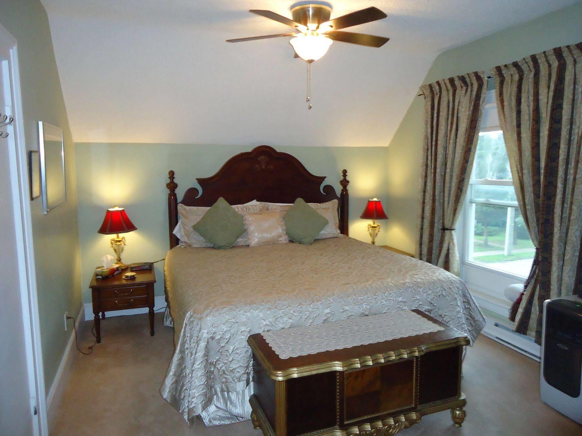 Absolute Elegance 3* Niagara Falls