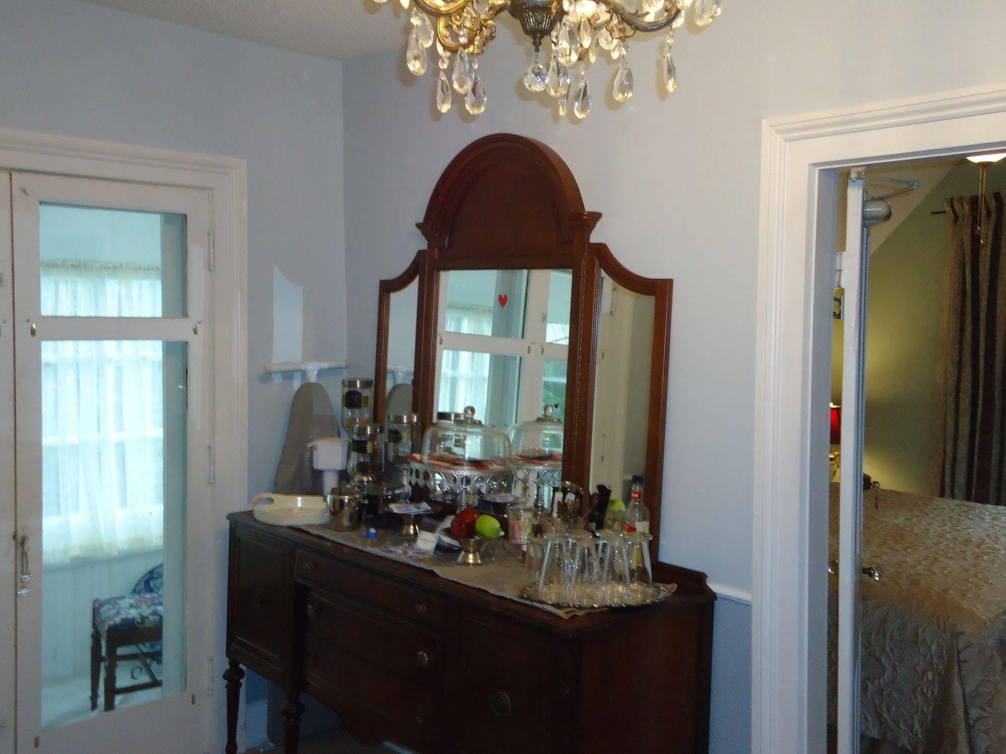 Absolute Elegance Bed & Breakfast